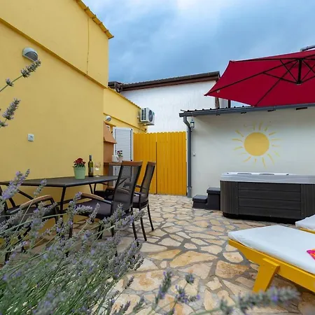 Eco Nik A2+2 For 4 Pax In The Natural Environment Of Porec *
