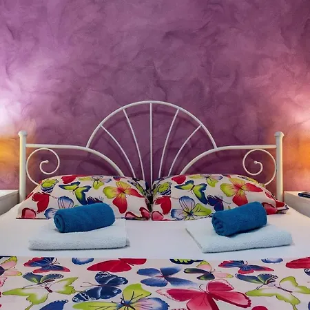Eco Nik A2+2 For 4 Pax In The Natural Environment Of Porec Apartment *
