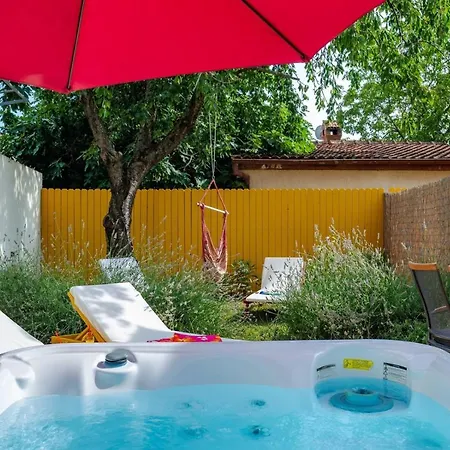 Eco Nik A2+2 For 4 Pax In The Natural Environment Of Porec Nova Vas (Porec)