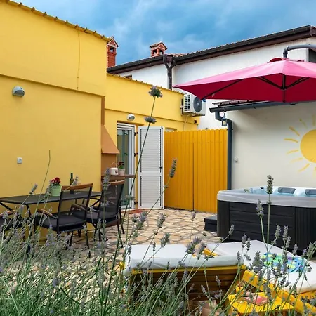 Eco Nik A2+2 For 4 Pax In The Natural Environment Of Porec *